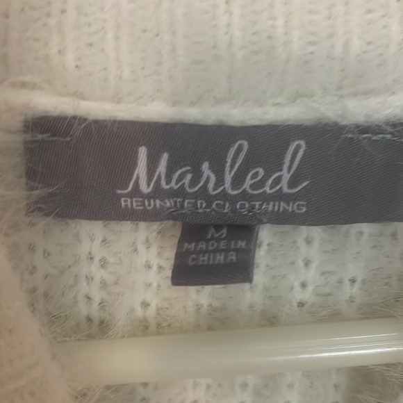 White Sweater - Picture 4 of 4